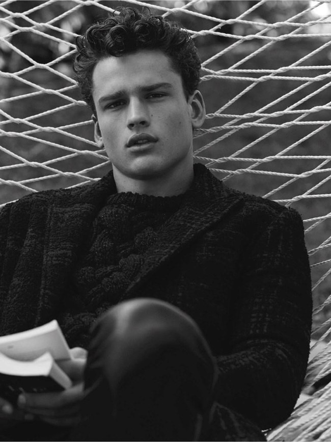 Berasal dari Kanada, Simon Nessman memulai kariernya pada 2007 silam dan langsung menuai atensi di industri fashion. Berdasarkan Forbes, pria yang pernah menjadi model Michael Kors selama delapan musim berturut-turut ini mencetak penghasilan US$ 1,1 juta pada 2013 silam. (Foto: ist.)