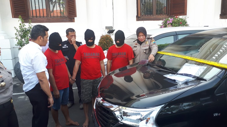 Komplotan Penggelapan Mobil Sewa Dibekuk, 19 Mobil Diamankan Komplotan Penggelapan Mobil Sewa Dibekuk, 19 Mobil Diamankan