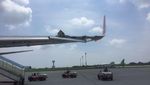 Foto: Pesawat Lion Air-Wings Air Senggolan di Bandara Kualanamu