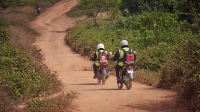 Potret Aksi Para Crosser di Afrika, Menerobos Medan Selamatkan Nyawa