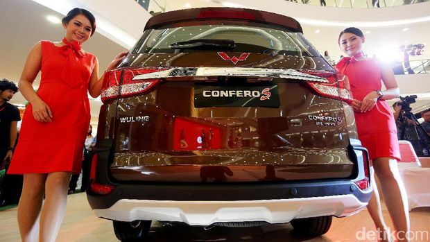 Wuling Confero