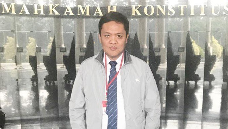 Habiburokhman: Poster Raja Jokowi Kegagalan Pendidikan Politik Habiburokhman: Poster Raja Jokowi Kegagalan Pendidikan Politik