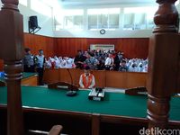 Divonis Seumur Hidup, Pemerkosa Mahasiswi Garut Ditinju Pengunjung 