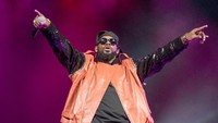 Kabarnya, banyak penggemar R Kelly yang kecewa karena sang musisi memang diserang isu pelecehan seksual belakangan ini. Foto: Getty Images