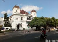 14 Tempat Wisata Dekat Stasiun Bandung