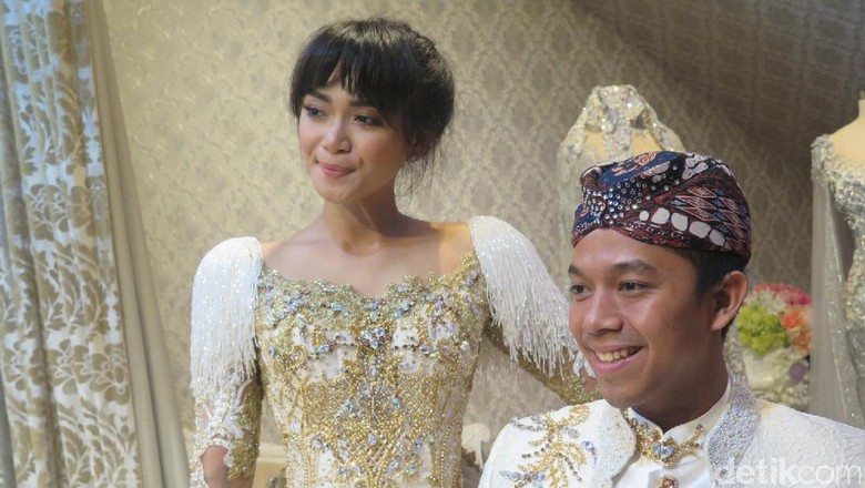 Usai Menikah, Sheza Idris Temani Suami Kuliah di Amerika Serikat Usai Menikah, Sheza Idris Temani Suami Kuliah di Amerika Serikat