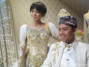 Baju Pengantin Sheza Idris Bertabur 6 Ribu Kristal