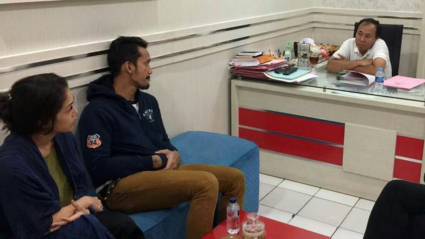 Tora Sudiro saat diperiksa di Polres Metro Jakarta Selatan.