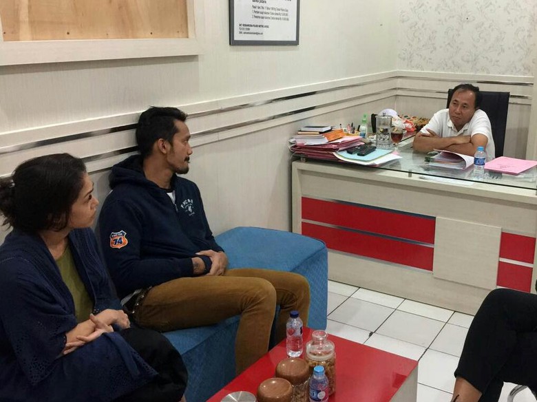 Tora Sudiro dan Mieke Amalia Masih Shock Ditangkap Polisi Tora Sudiro dan Mieke Amalia Masih Shock Ditangkap Polisi