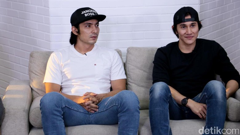 Foto: Abimana dan rekannya, Vino G Bastian (Asep Syaifullah/detikHot) Foto: Abimana dan rekannya, Vino G Bastian (Asep Syaifullah/detikHot)