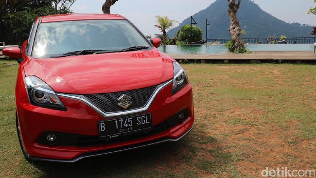 Keliling Jakarta Bersama Suzuki Baleno Hatchback