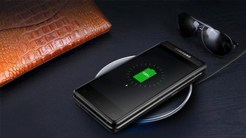 Dilengkapi kemampuan wireless charging. Foto: Samsung