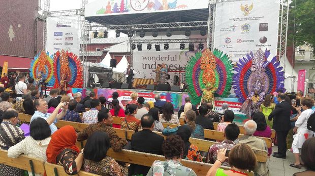 Panggung saat pembukaan festival Indonesia ke-2 di Moskow