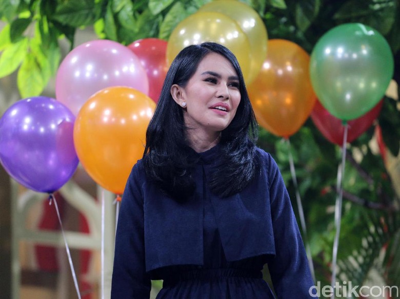 Kartika Putri Putus Cinta karena Pacar Tak Bisa Terima Anaknya Kartika Putri Putus Cinta karena Pacar Tak Bisa Terima Anaknya