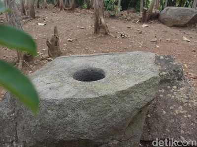 Situs Pasir Lulumpang Garut yang Kurang Terawat
