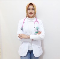 Afridha Maheza masuk sebagai deretan dokter cantik berhijab Indonesia. Dalam kesehariannya, Afridha selalu tampak stylish. (Instagram/@afridhamahezaa).