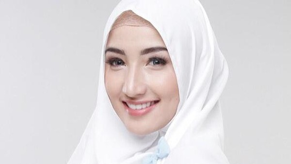 Foto: Pesona 11 Dokter Cantik Berhijab yang Populer di Instagram