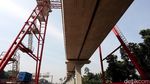 Foto: Dua Menteri Jokowi Tinjau Proyek LRT