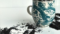 Wijen hitam banyak dipakai untuk memberi warna hitam pada sajian. Seperti es krim wijen hitam yang unik dari Jepang ini.