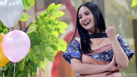 Happy banget Nagita Slavina. (Foto: Hanif Hawari/detikHOT)