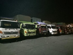 Pelabuhan Ketapang Ditutup karena Cuaca Buruk, Antrean Mengular