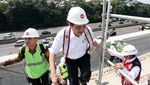 Foto: Dua Menteri Jokowi Tinjau Proyek LRT