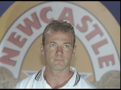 15 juta paun (1996) - Alan Shearer, dibeli dari Blackburn. Foto: Anton Want/Allsport UK
