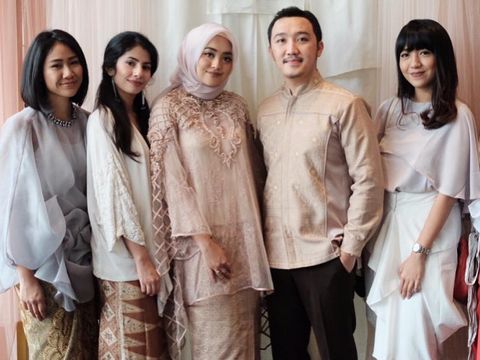 9800 Model Baju Batik Untuk.acara Lamaran Gratis Terbaik