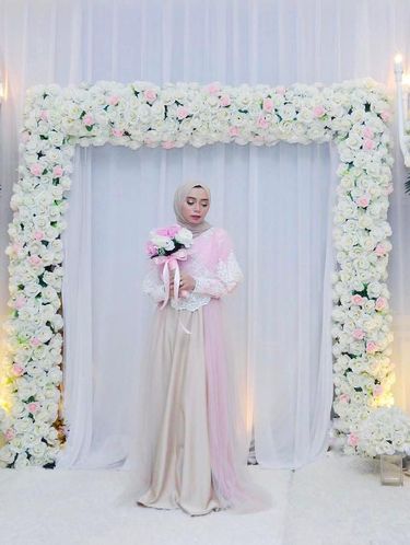 Foto: Inspirasi Baju Lamaran untuk Hijabers dari Para 