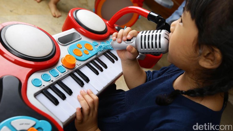 Tempat les musik di Jakarta/ Foto: Hassan/detikcom Tempat les musik di Jakarta/ Foto: Hassan/detikcom