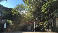 Ini saat Pavel Durov sedang bersantai di Hotel Bel Air, Beverly Hills, AS. Sepertinya Durov memang senang sekali dengan namanya liburan dan rileks sejenak dari aktivitasnya sebagai CEO Telegram (Instagram/Pavel Durov)