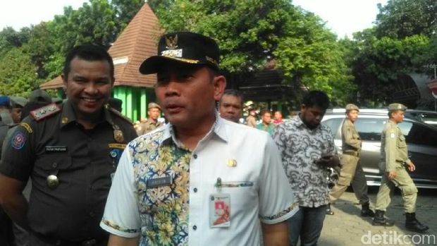 Razia trotoar di Pasar Minggu