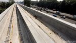 Foto: Dua Menteri Jokowi Tinjau Proyek LRT