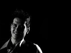 Agustus: dr Ryan Thamrin Meninggal Dunia, Tora Sudiro Gunakan Dumolid