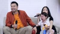 Duh, Raffi usil banget!