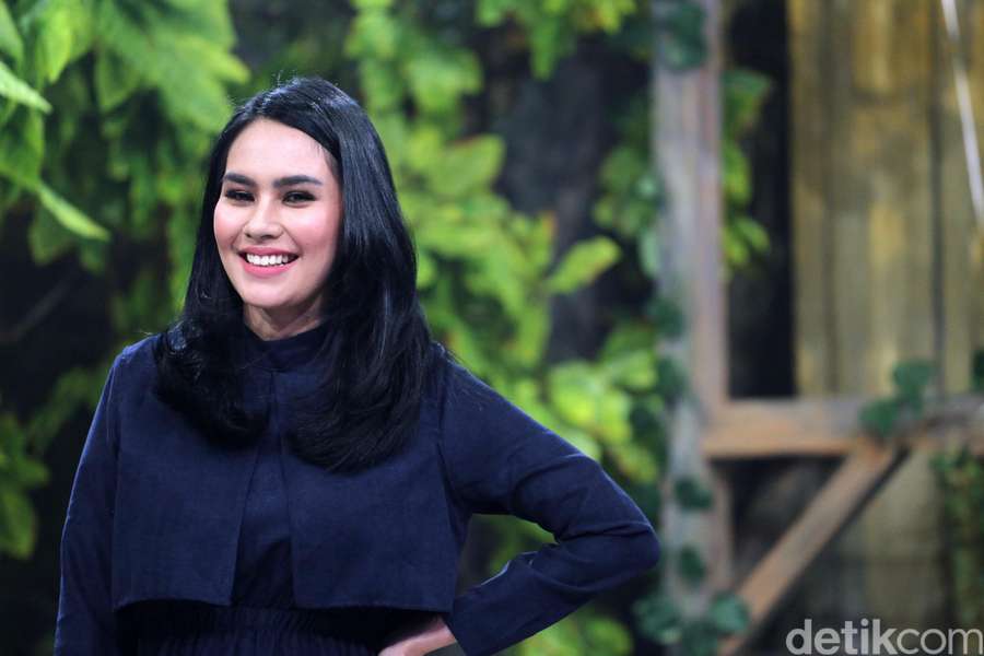 Kartika Putri Dibilang Mirip Ayu Ting Ting, Setuju?