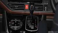 Kita punya memang di segmen luxury seperti Alphard. Nah konsumen model ini yang merasa Toyota Alphard kemahalan, ujar pria yang akrab disapa Suryo itu. Foto: Rangga Rahadiansyah