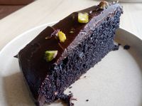 Kue cokelat tanpa telur.
