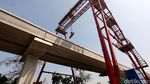Foto: Dua Menteri Jokowi Tinjau Proyek LRT