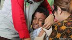 Begini Ekspresi Murid SD Saat Imunisasi Rubella