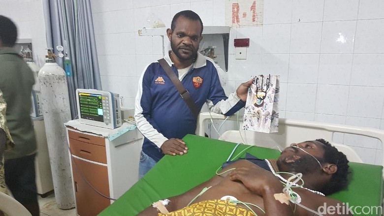 2 Korban Penembakan di Deiyai Dievakuasi ke RSUD Kota Jayapura 2 Korban Penembakan di Deiyai Dievakuasi ke RSUD Kota Jayapura