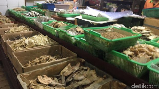 Harga Garam Melonjak, Harga Ikan Asin dan Teri Masih Stabil