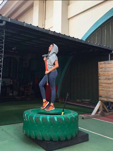 Banyak yang menghidari angkat beban (weight lifting) karena takut berotot