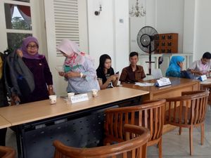 Djarot ke Moskow,  Pengaduan di Balai Kota Sepi