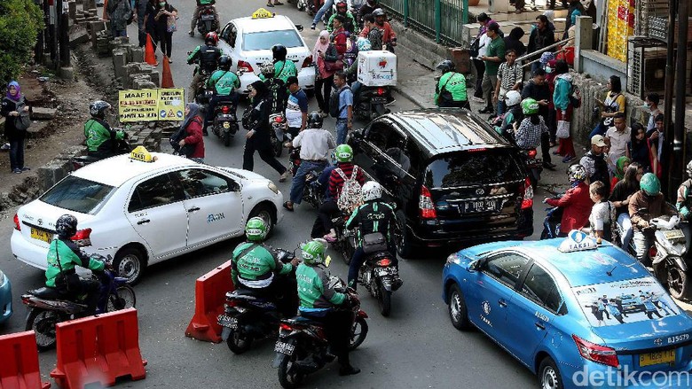 Pemprov DKI akan Sediakan Shelter Ojek Online di Tanah Abang Pemprov DKI akan Sediakan Shelter Ojek Online di Tanah Abang