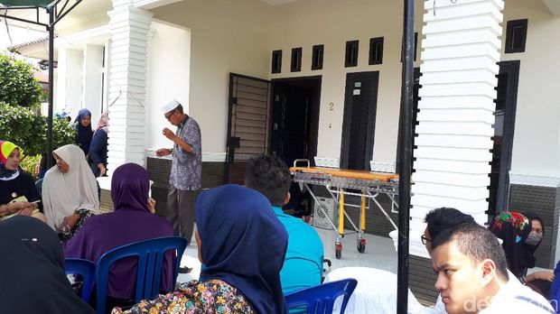 Ryan Thamrin si 'DR OZ' Dimakamkan Usai Salat Jumat