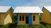 Program peningkatan kualitas 2.000 unit rumah swadaya dilakukan di Kabupaten Majene (313 unit), Kabupaten Mamasa (279 unit), Kabupaten Mamuju (335 unit), Kabupaten Mamuju Utara (400 unit), Kabupaten Polewali Mandar (350 unit), dan Kabupaten Mamuju Tengah (323 unit). (Kementerian PUPR).