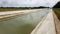 Kementerian PUPR juga telah mengembangkan penggunaan teknologi beton pra cetak (precast) untuk saluran-saluran irigasi dengan standarisasi serta kualitas baik dengan harga yang lebih murah sehingga pekerjaan saluran irigasi bisa lebih cepat selesai. (Kementerian PUPR).