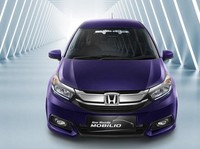 Persaingan Fitur di Low MPV dari Pabrikan Jepang dan China