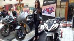 Motor Marquez-Pedrosa Versi Jalanan Pamer Otot di Mal